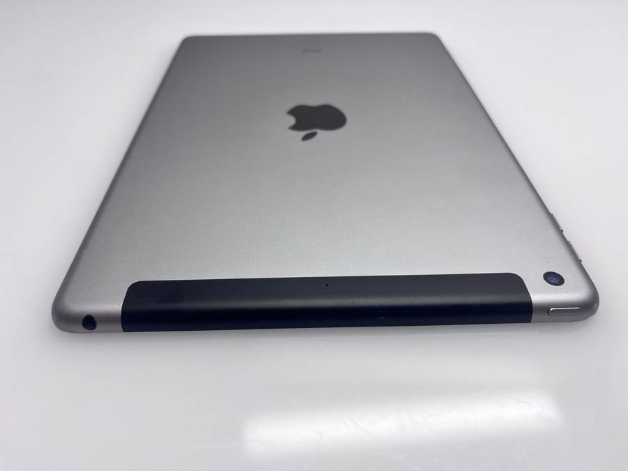 iPad 9.7" 6th Gen 32GB (Wifi/Cellular) Space Grey (3 Month Warranty) - No Touch ID