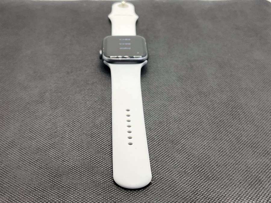 Apple Watch Series 5 44mm GPS Only | Dead Pixels | Space Gray (3 Month Warranty) - With Grey Straps