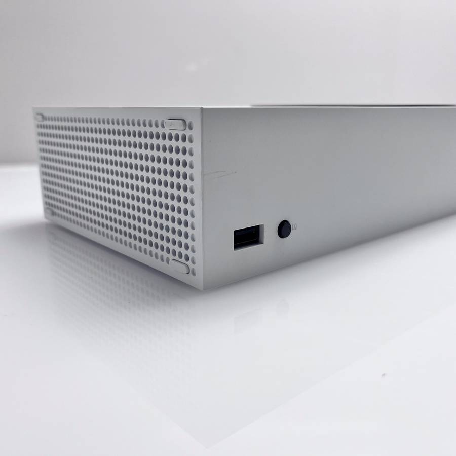 Xbox Series S 512GB White + 1 Controller + 1 Power Cable + 1 HDMI Cable (3 Month Warranty)