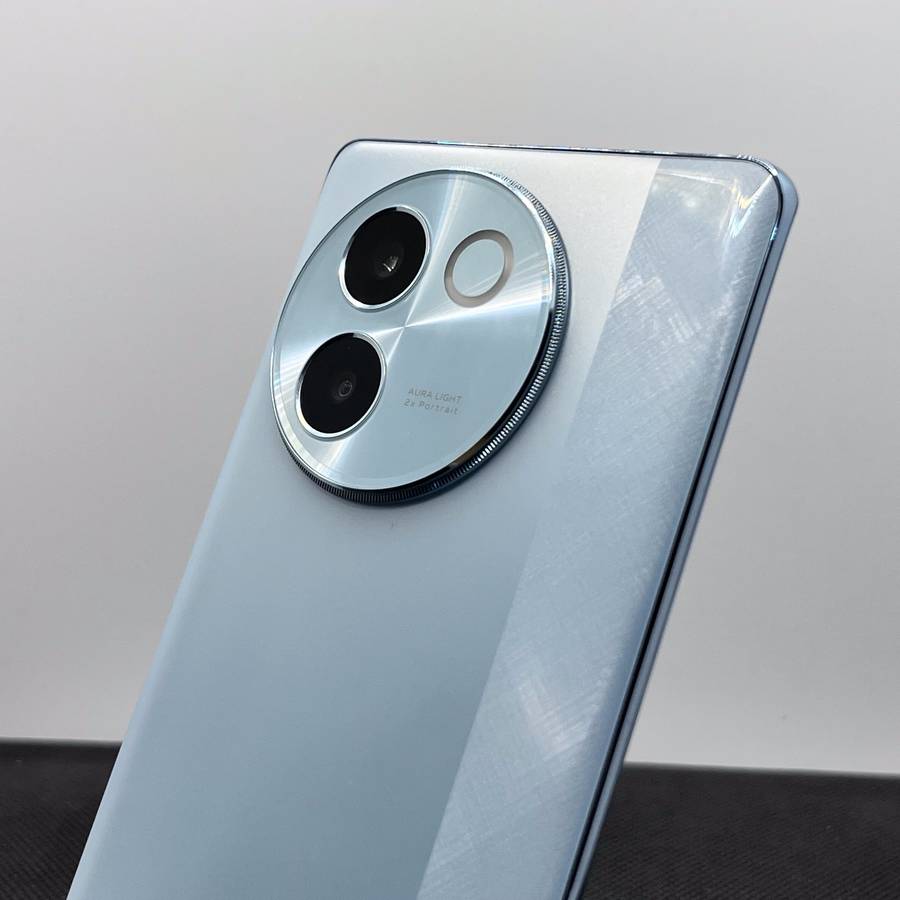 Vivo V30e 256GB Blue - (6 Month Warranty) - Mint Condition