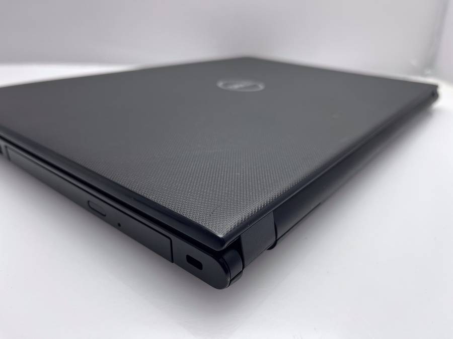 Dell Vostro 15 7th Gen "Core i3" 2.30GHz 8GB RAM 256GB SSD Black - Minor Bright Spots