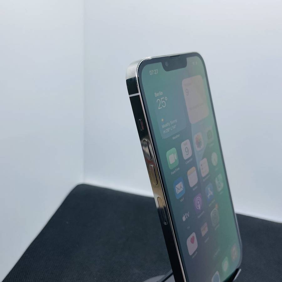 Apple iPhone 13 Pro Max 128GB Silver (12 Month Warranty)  Chipped Camera