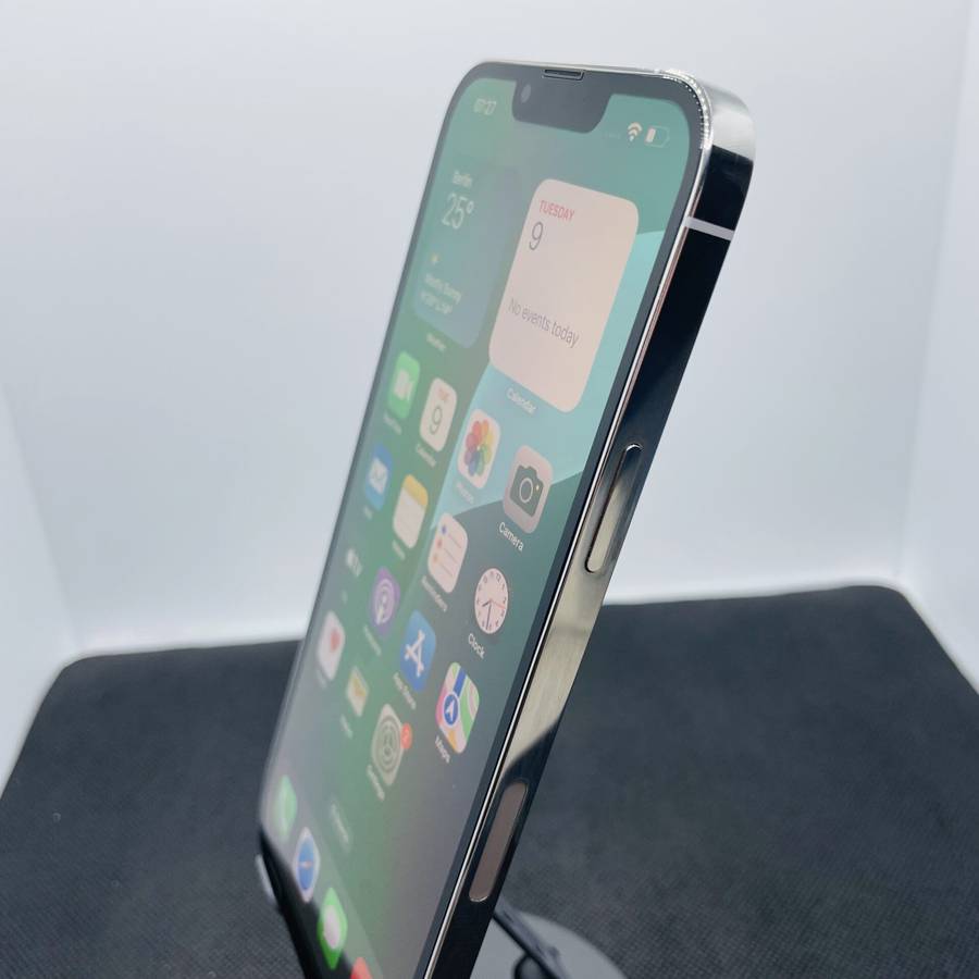 Apple iPhone 13 Pro Max 128GB Silver (12 Month Warranty)  Chipped Camera