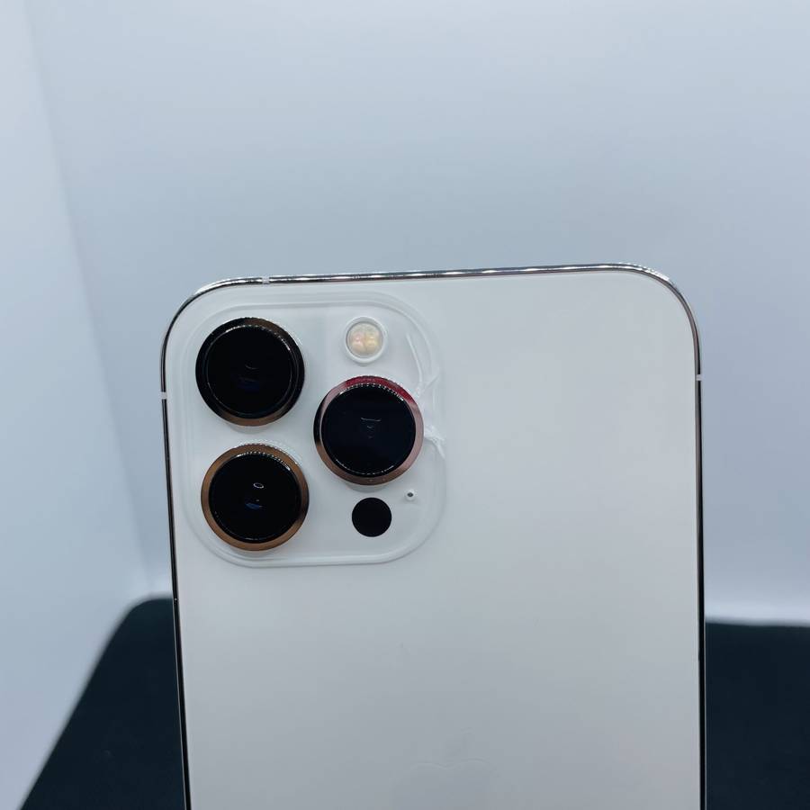 Apple iPhone 13 Pro Max 128GB Silver (12 Month Warranty)  Chipped Camera