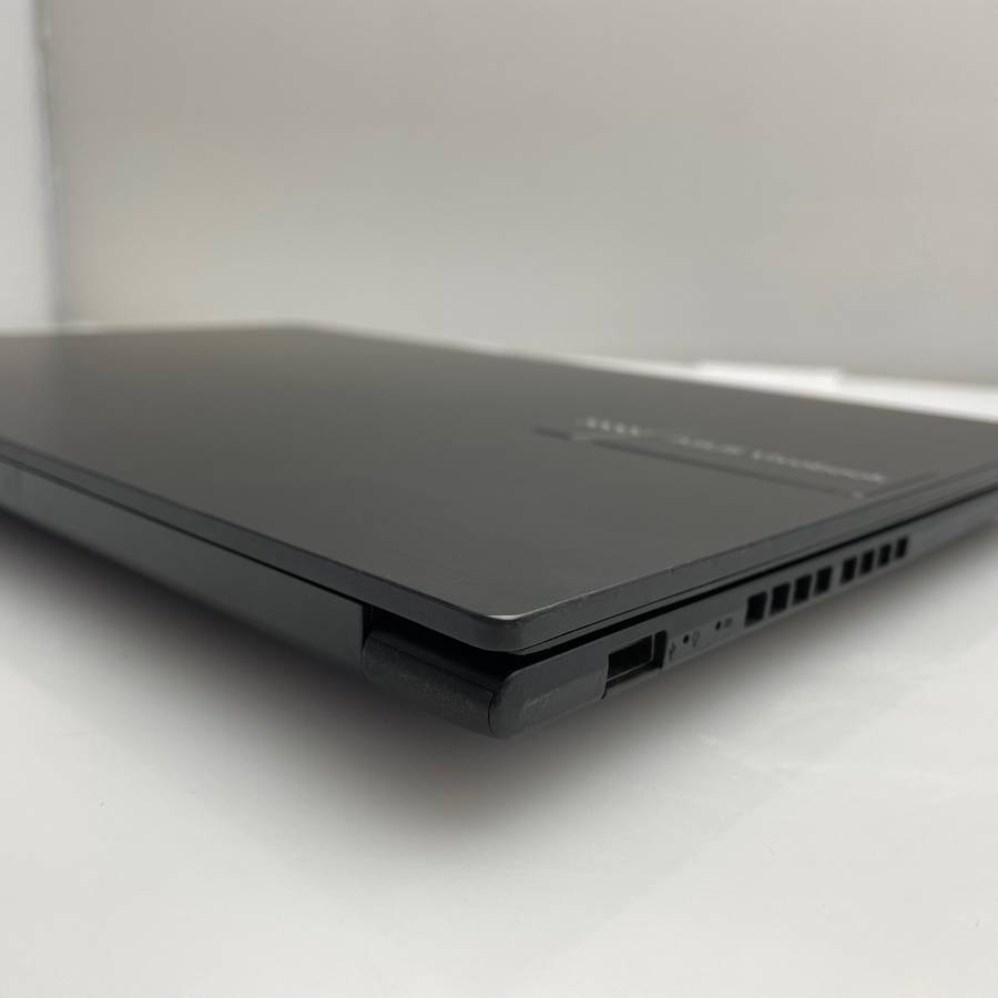 Ausus VivoBook X1505Z "Core i7" 16GB RAM 512GB SSD OLED LCD Black