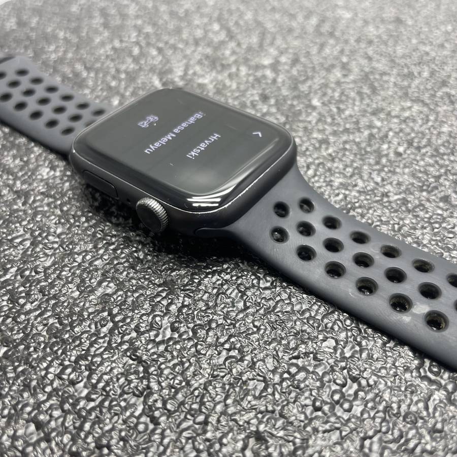 Apple Watch Series 5 44mm GPS Only Aluminum Space Grey - With Black Nike Straps - Cracked Screen