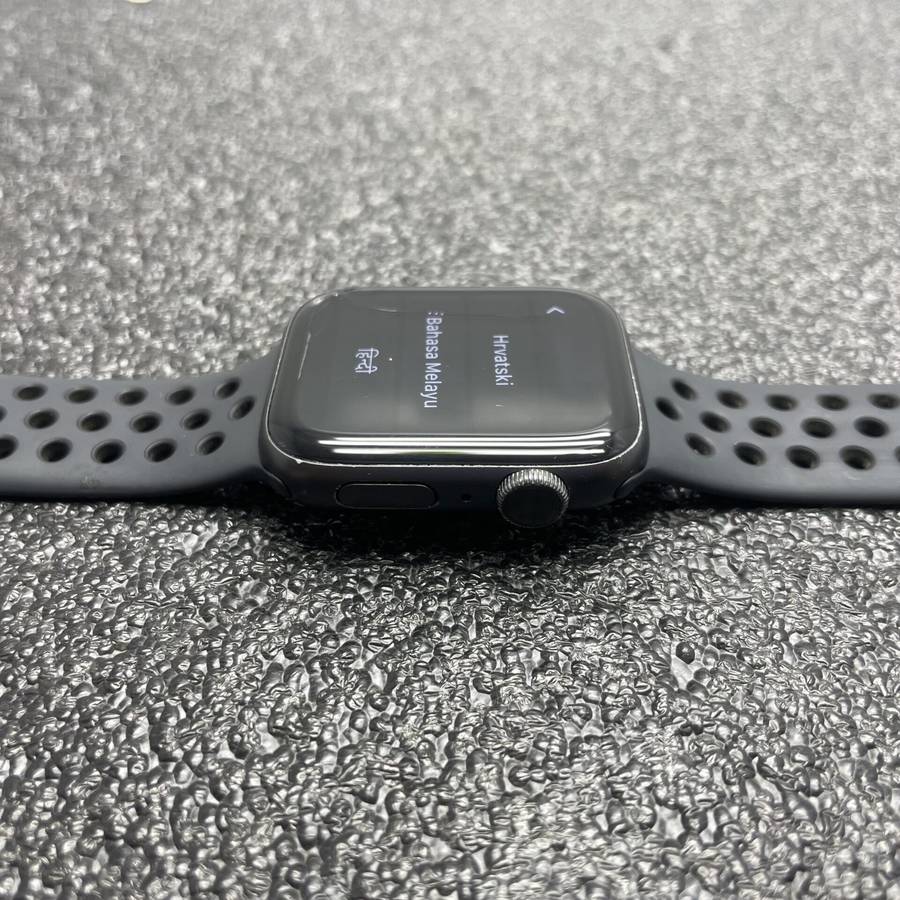 Apple Watch Series 5 44mm GPS Only Aluminum Space Grey - With Black Nike Straps - Cracked Screen
