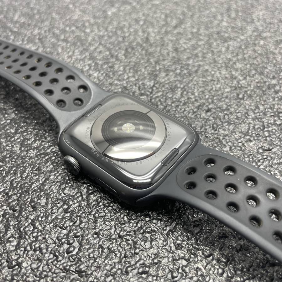 Apple Watch Series 5 44mm GPS Only Aluminum Space Grey - With Black Nike Straps - Cracked Screen