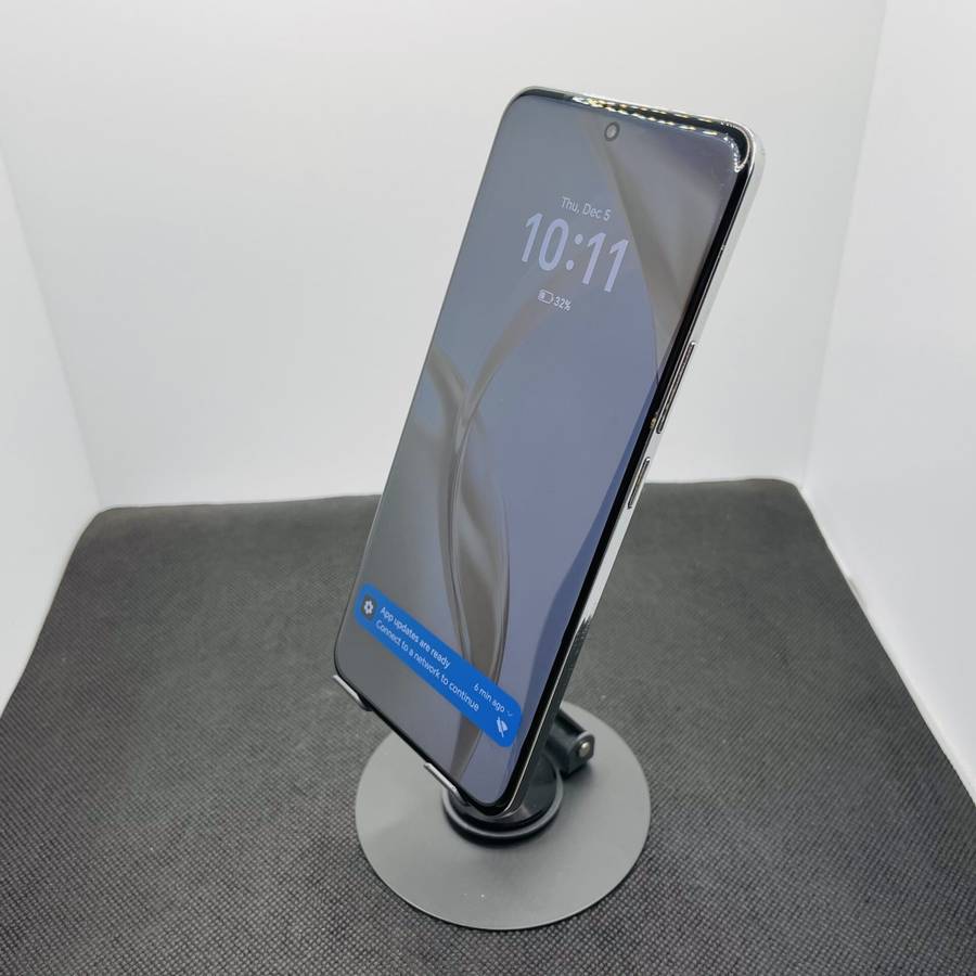 Honor 200 512GB Moonlight White (3 Month Warranty) - Cracked Camera And Minor LCD Burn