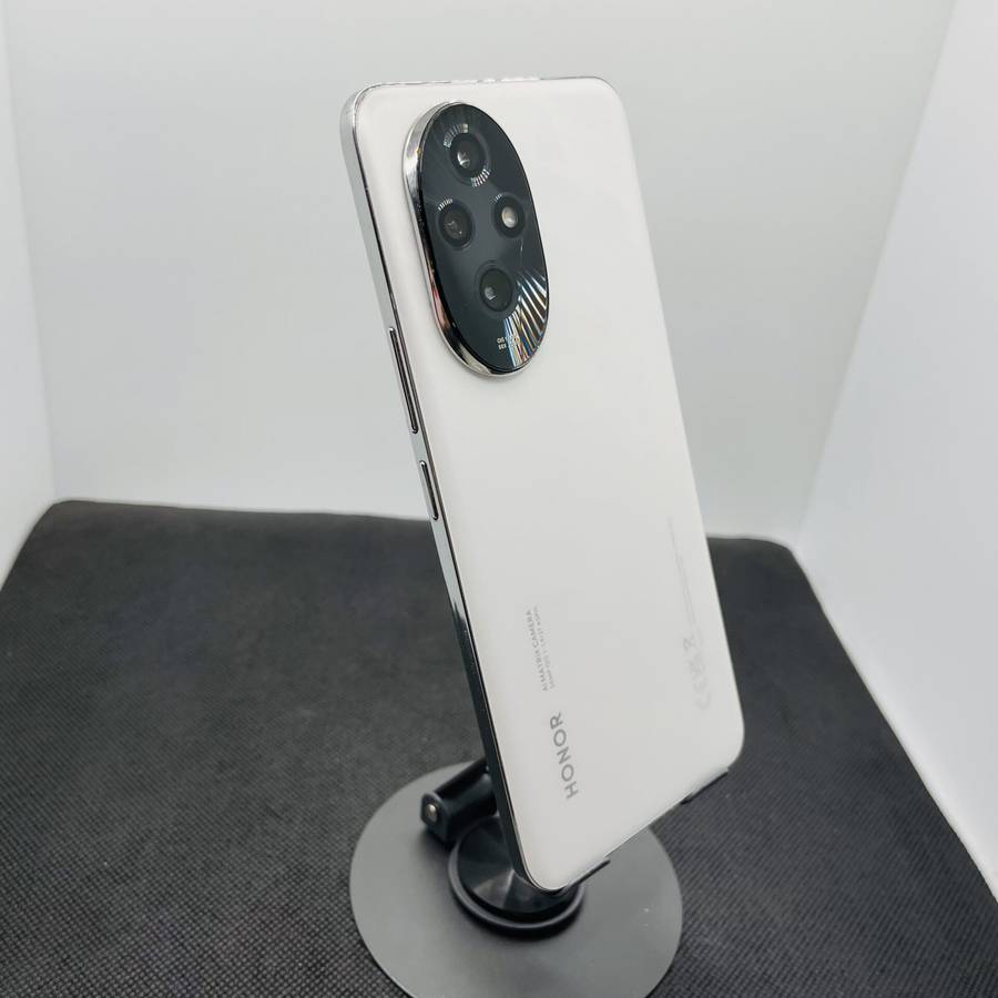 Honor 200 512GB Moonlight White (3 Month Warranty) - Cracked Camera And Minor LCD Burn