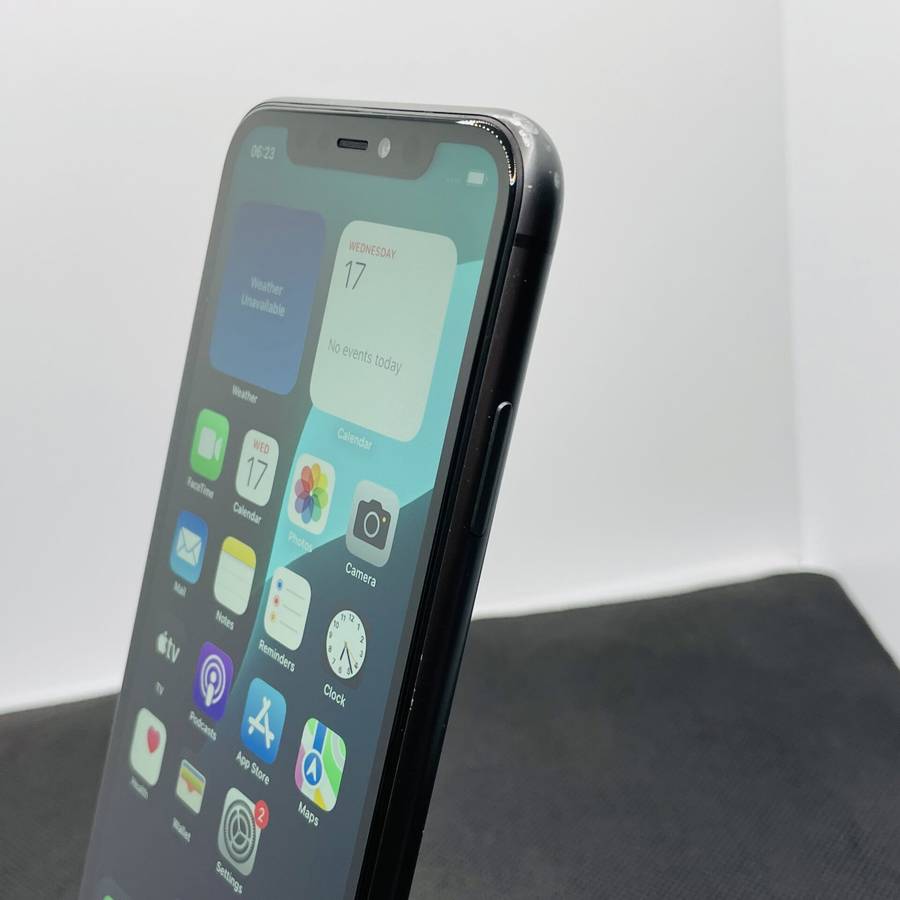 Apple iPhone 11 64GB Black (6 Month Warranty)