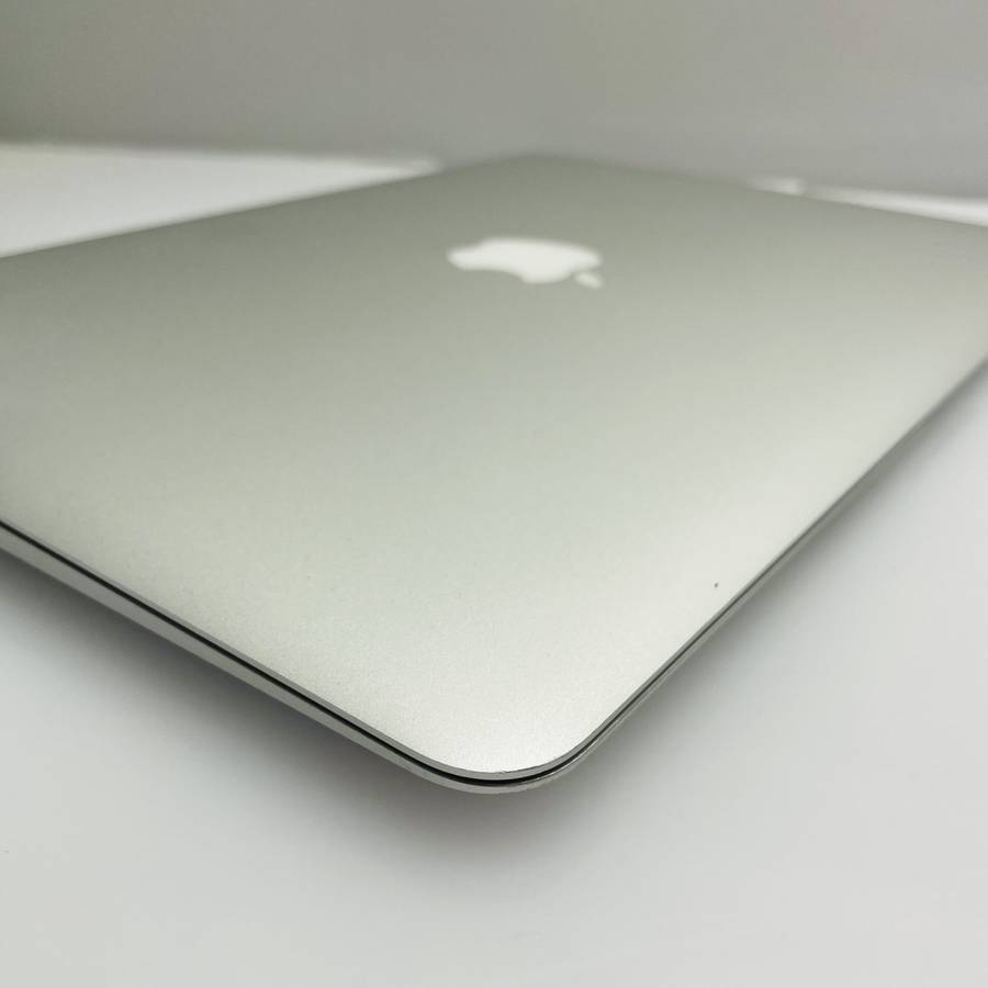 Apple MacBook Air 13-Inch Core i5 1.8GHz (2017) 8GB RAM 128GB SSD Silver (3 Month Warranty)...