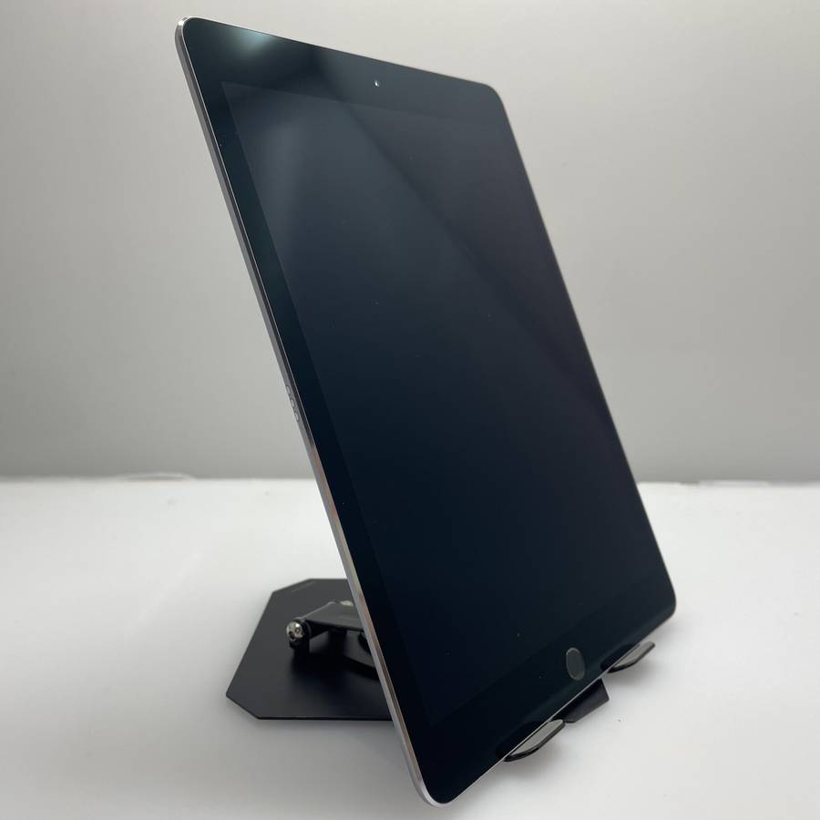 Apple iPad Pro 9.7"  1st Gen 128GB (Wi-Fi Only) Space Grey