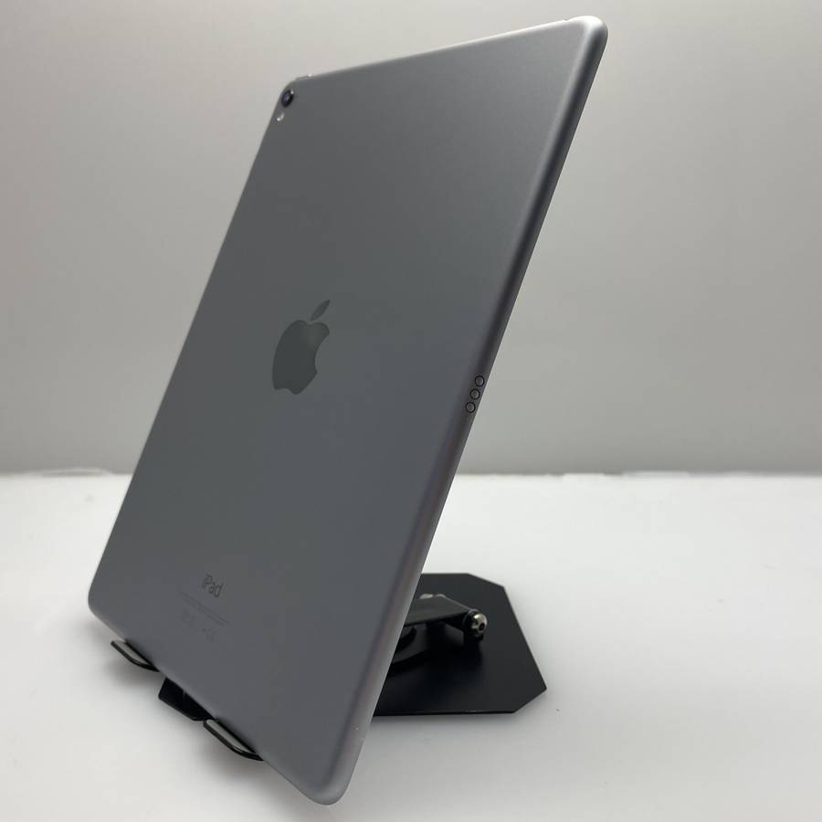 Apple iPad Pro 9.7"  1st Gen 128GB (Wi-Fi Only) Space Grey
