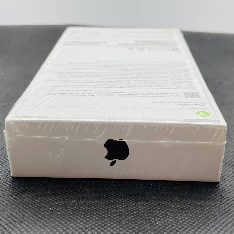 Apple iPhone 16 Pro 128GB Black Titanium   (10 Year Warranty)