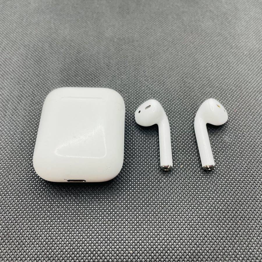 Apple AirPods 1st Gen White