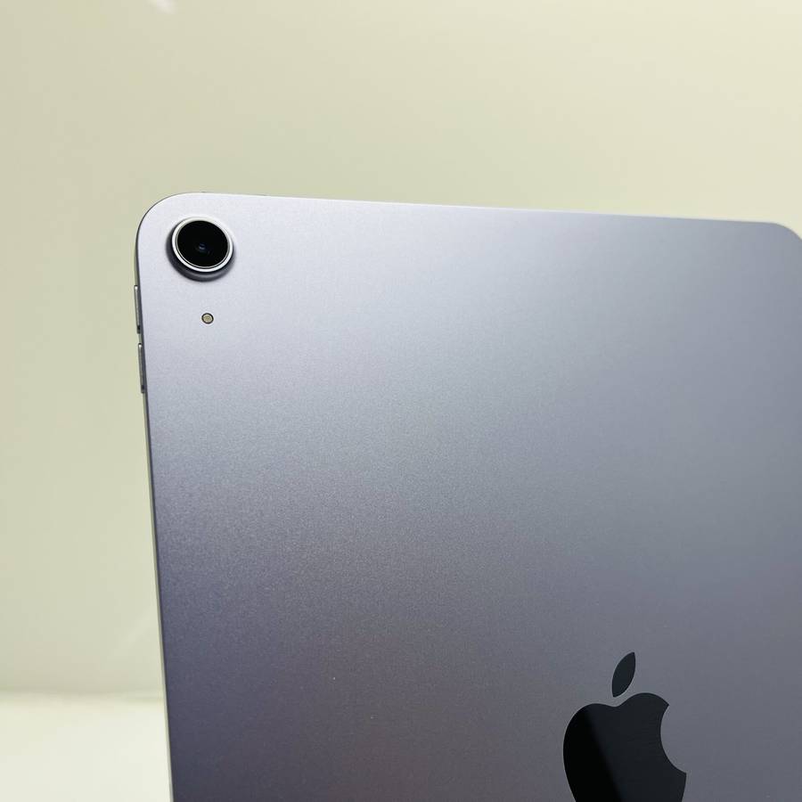 Apple iPad Air M1 5th Gen (WiFi Only) 64GB Space Grey - Bright Spots - (Grade B)