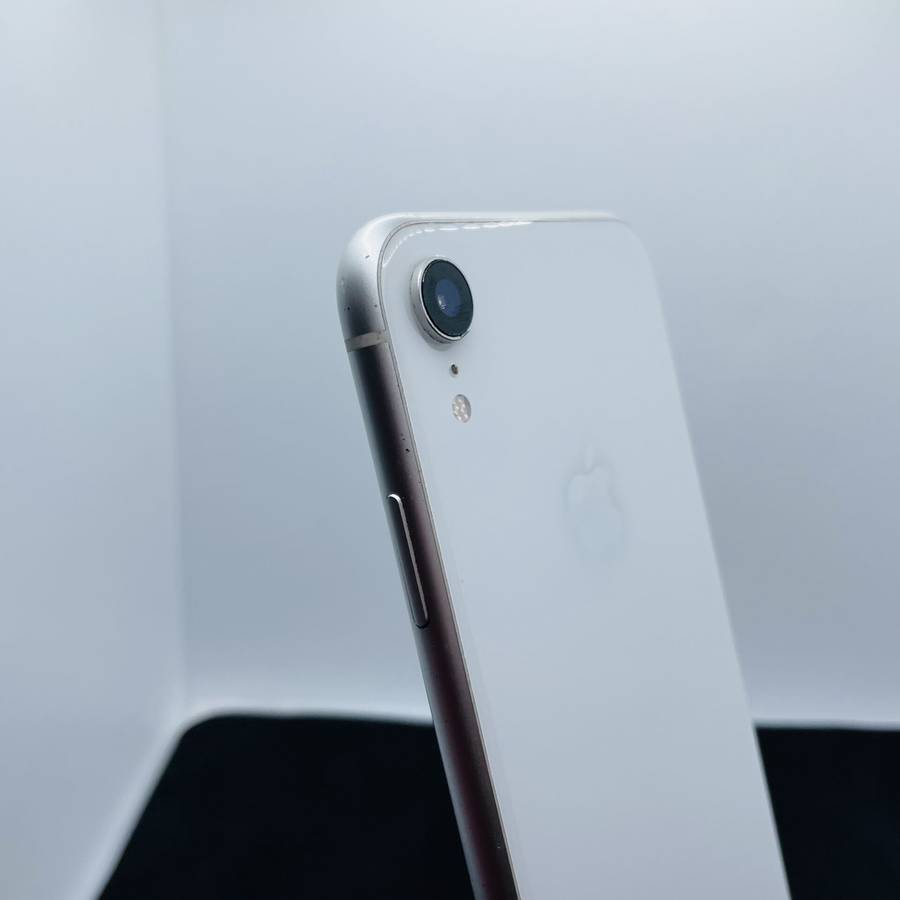 Apple iPhone XR 64GB White (3 Month Warranty) - Minor Bright Spots
