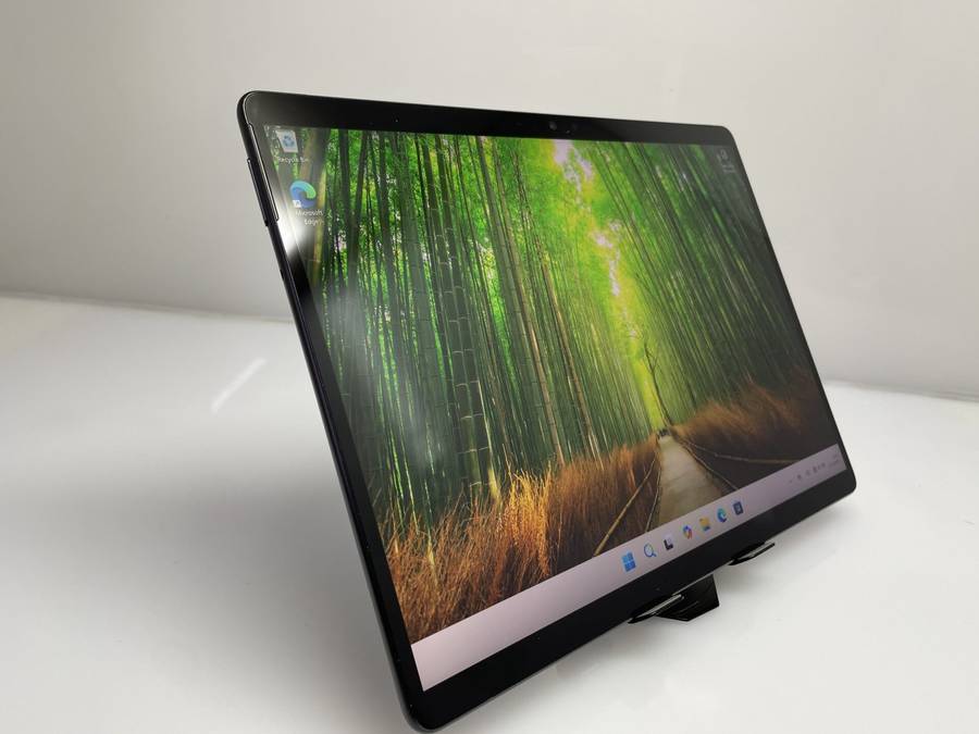 Microsoft Surface Pro 8 11th Gen "Core" i7 3.00GHz 16GB RAM 512GB SSD Graphite (Grade B) - Minor ...