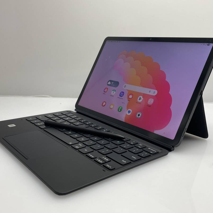 Samsung Galaxy Tab S8 (Wifi and 5G) 256GB Graphite (12 Month Warranty) + Keyboard Cover Bundle Va...