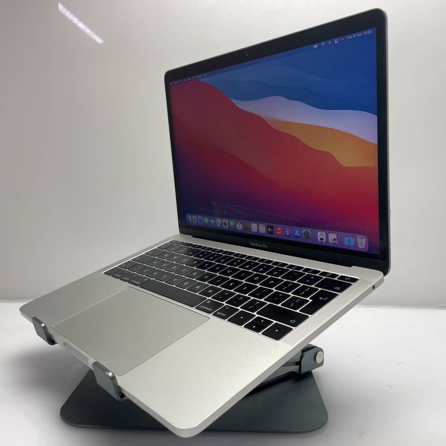 Apple Macbook Pro "Core i5" 13-inch 2.3GHz (Mid-2017) 8GB RAM 256GB SSD Grey/Silver (3 Month Warr...