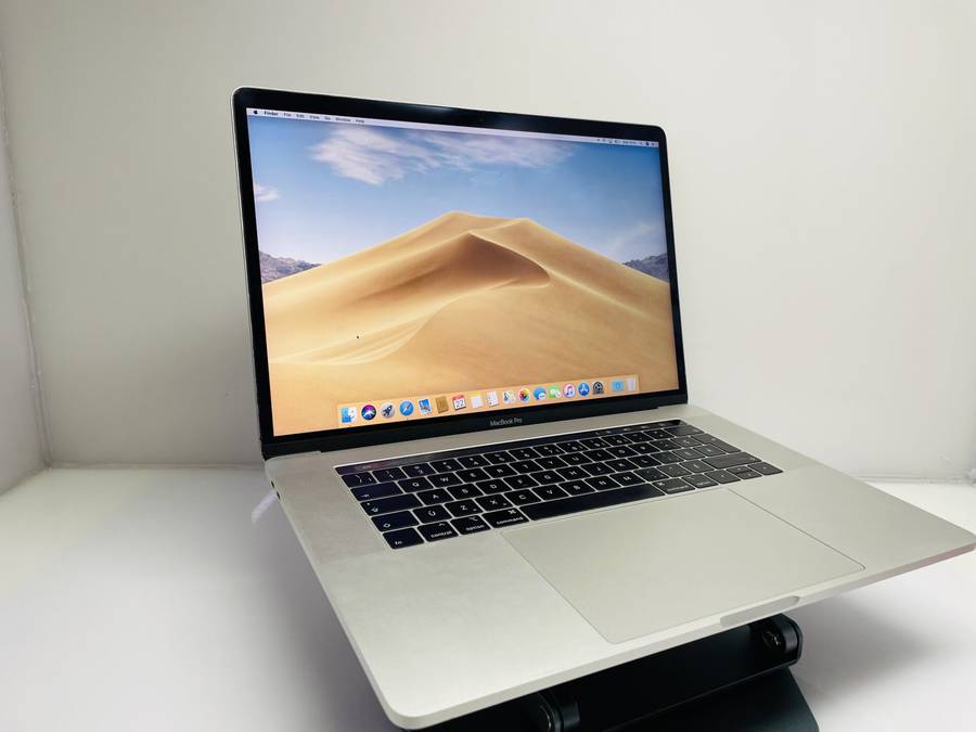 Apple MacBook Pro 15-Inch Core i7 2.60GHz (Touch/2019) 16GB RAM 256GB SSD Grey/Silver - (Gr...