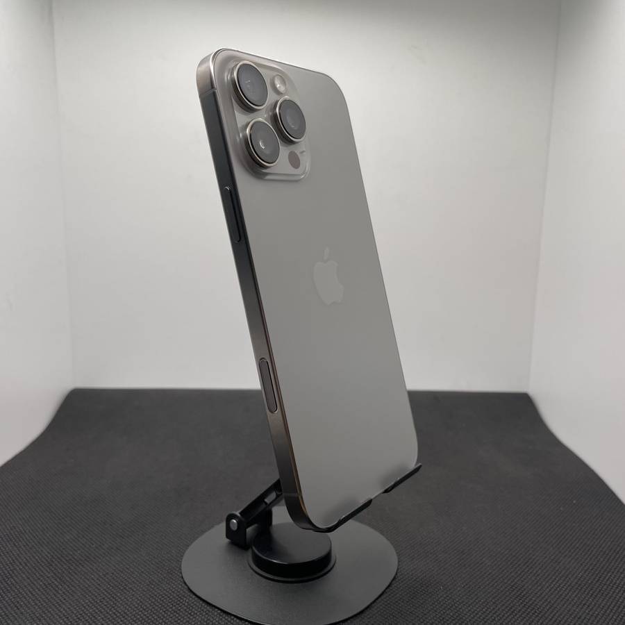 Apple iPhone 16 Pro Max 256GB Natural Titanium - (Grade B)