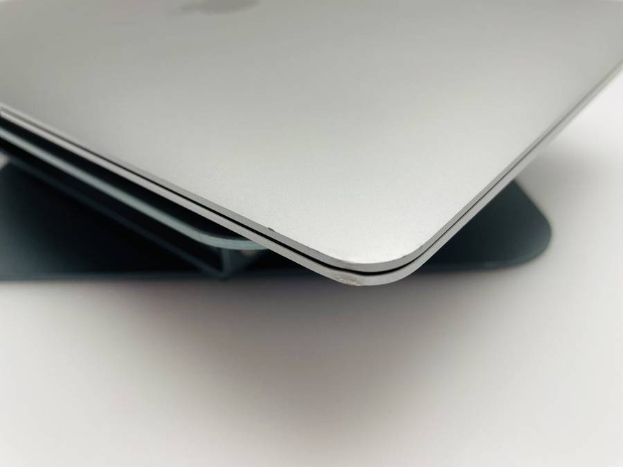 Apple MacBook Air M1 13-Inch 8 CPU/7 GPU (2020) 8GB RAM 256GB SSD Space Grey (Grade C)  ...