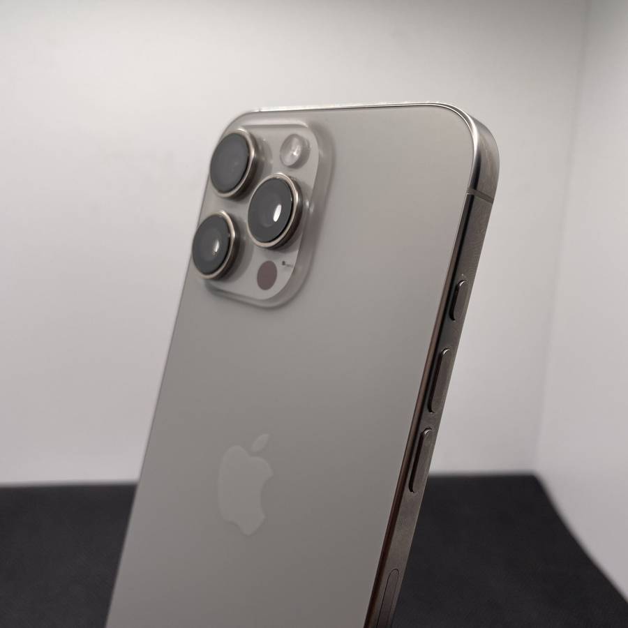 Apple iPhone 16 Pro Max 256GB Natural Titanium - (Grade B)