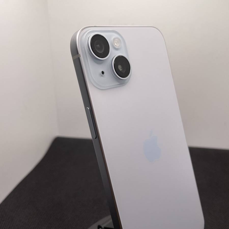 Apple iPhone 15 Plus 256GB Blue (Grade B) - Bright Spots And No Face ID