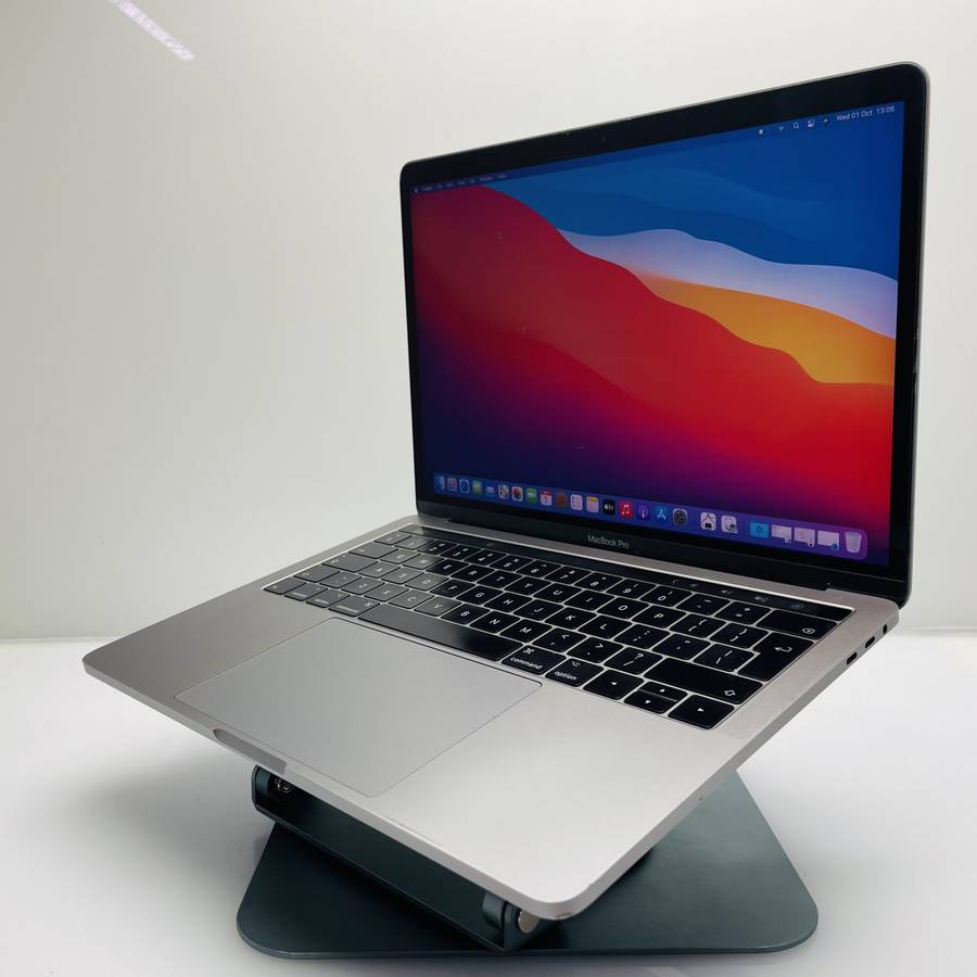 Apple MacBook Pro 13-Inch Core i5 3.1GHz (Touch/Mid-2017) 8GB RAM 512GB SSD Space Gray (6 M...