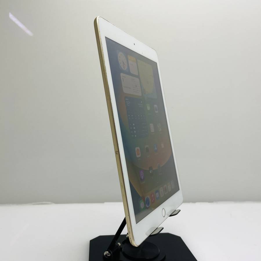 Apple iPad 9.7 5th Gen (WiFi/Cellular) 128GB Gold