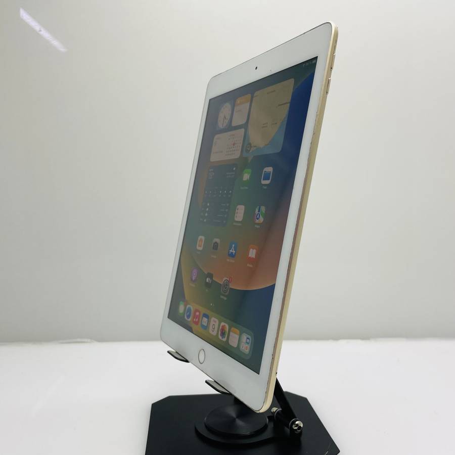 Apple iPad 9.7 5th Gen (WiFi/Cellular) 128GB Gold