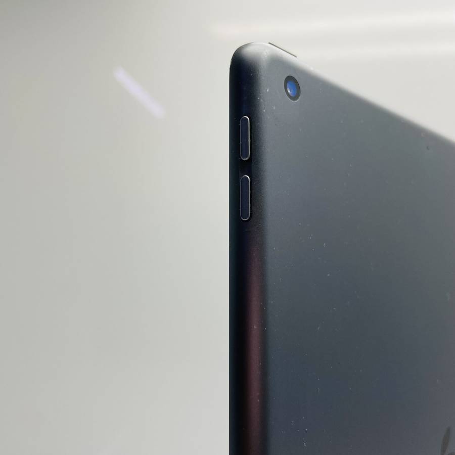 Apple iPad 10.2 8th Gen 128GB (Wifi Only) Space Gray  No Touch ID