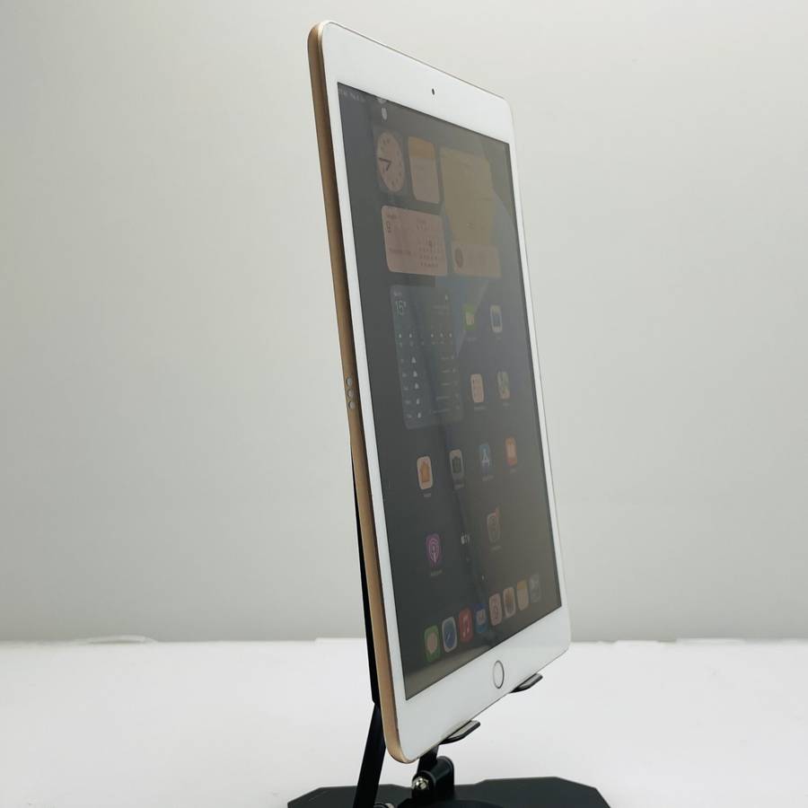 Apple iPad 10.2 7th Gen 32GB (Wifi Only) Gold  No Touch ID | Blurry Front Camera | Minor Sc...