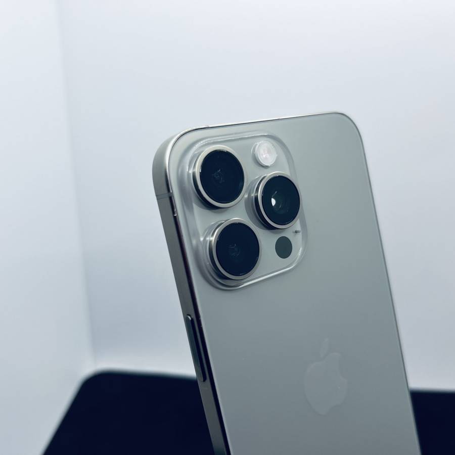 Apple iPhone 15 Pro Max 256GB Natural Titanium - (Grade B)