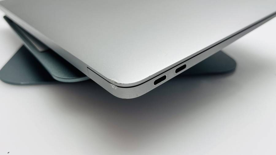 Apple MacBook Air M1 13-Inch 8 CPU/7 GPU (2020) 8GB RAM 256GB SSD Space Grey (Grade B) - Cr...