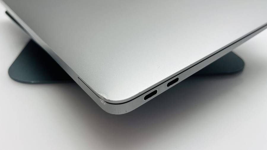 Apple MacBook Air M1 13-Inch 8 CPU/7 GPU (2020) 8GB RAM 256GB SSD Space Grey (Grade B) - Cr...