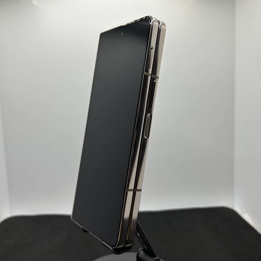 Samsung Galaxy Z Fold 4 256GB Dual Sim Beige - (Grade B)