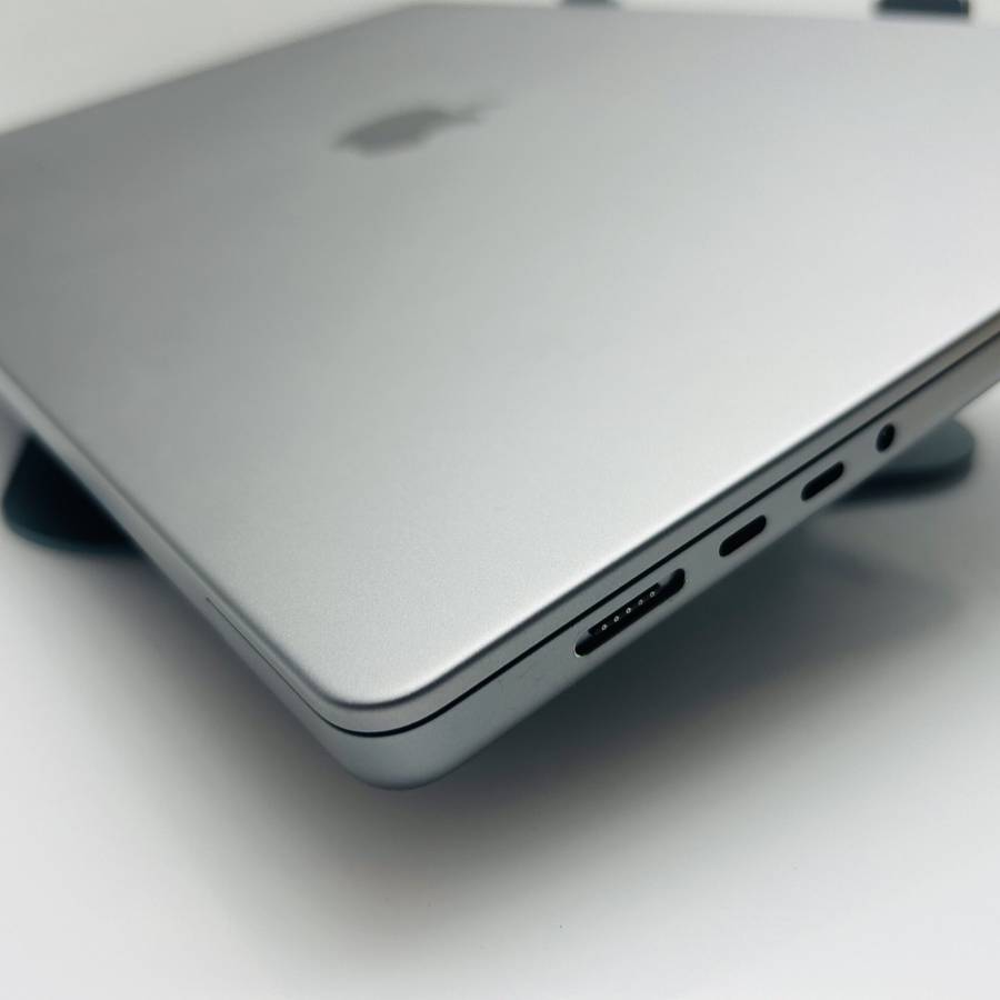 Apple MacBook Pro M2 Pro 14-Inch 10 CPU/16 GPU 16GB RAM 512GB SSD Space Grey (Grade B) - No Touch...