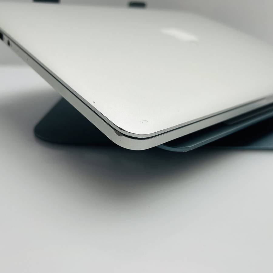 Apple MacBook Pro 13-Inch Core i5 2.7GHz (Early 2015) 8GB RAM 128GB SSD Silver  (Grade B)
