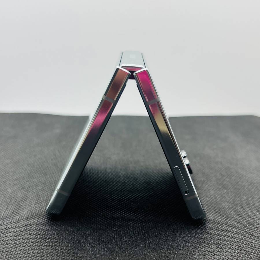 Samsung Galaxy Z Flip 5 512GB Mint  (Grade B)