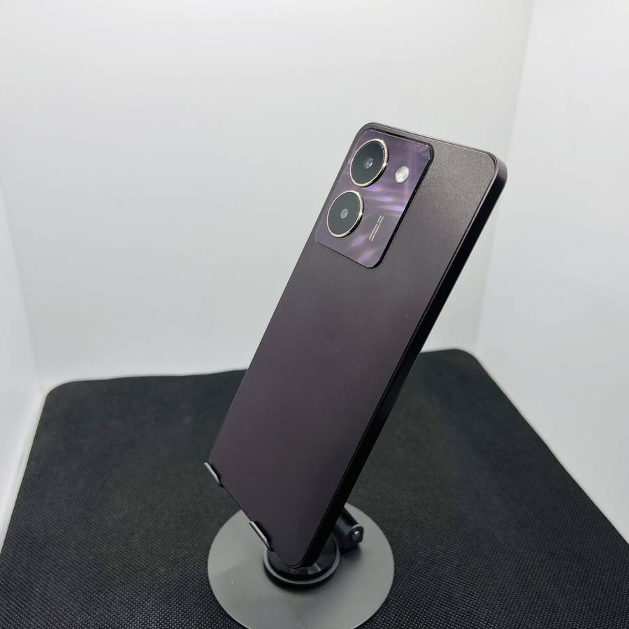 Vivo Y27s 128GB Burgundy Black  (Grade B)