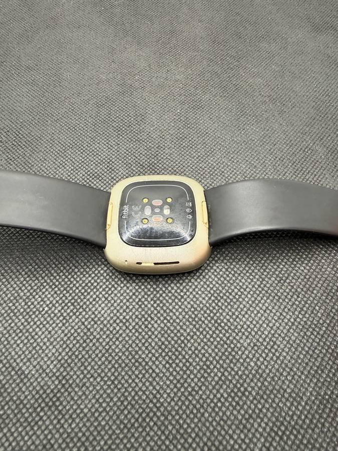 fitbit versa 3 Soft Gold Midnight Blue - (Grade B) No Charger