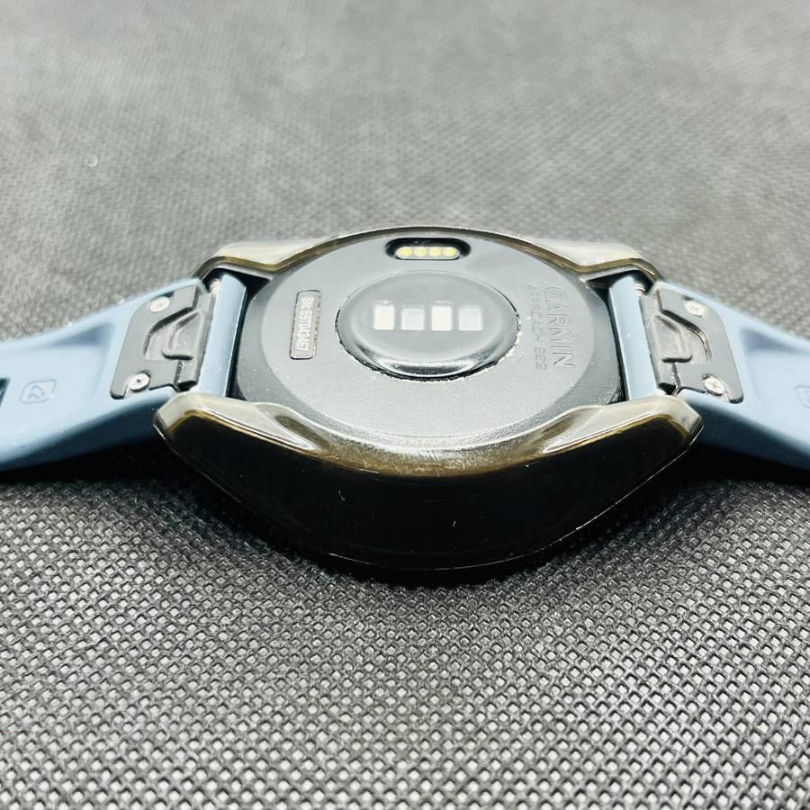 Garmin Approach S62 Black (Grade B) - With Blue Straps