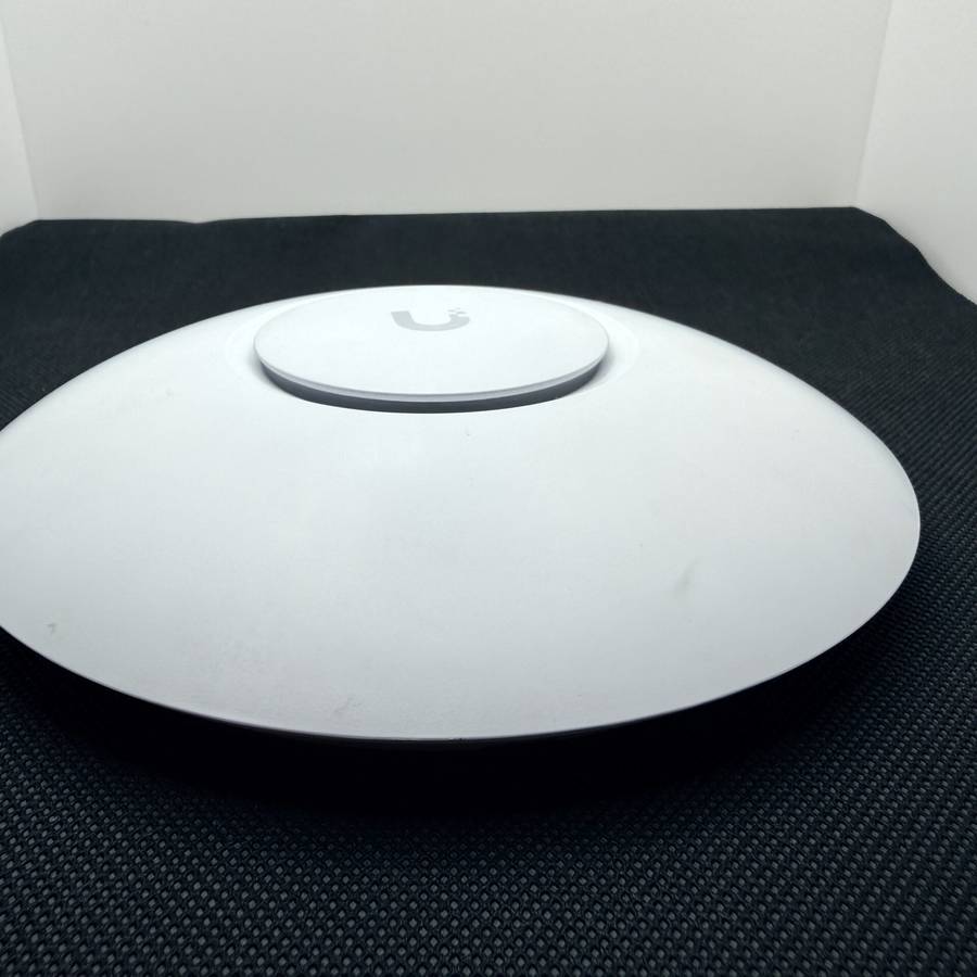 Ubiquiti Networks U6 + 4 Spatial Streams Wifi 6 Acess Point White  (Grade B)