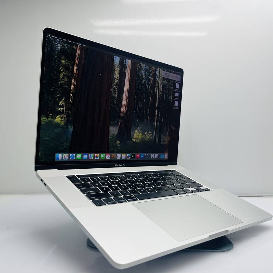 Apple Macbook Pro 16-inch Core i9 2.40GHz (TouchBar/2019) 32GB RAM 2TB SSD Silver (Conditio...