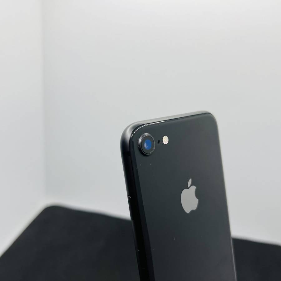 Apple iPhone 8 64GB Space Gray (Grade B) - Minor Bright Spots