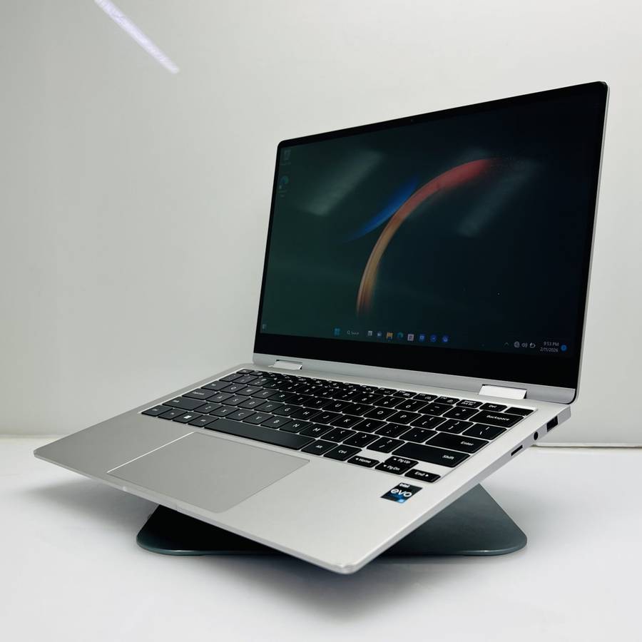 Samsung Galaxy Book 3 13th Gen Core i5 1.30GHz 16GB RAM 512GB SSD Silver (Condition: Good)