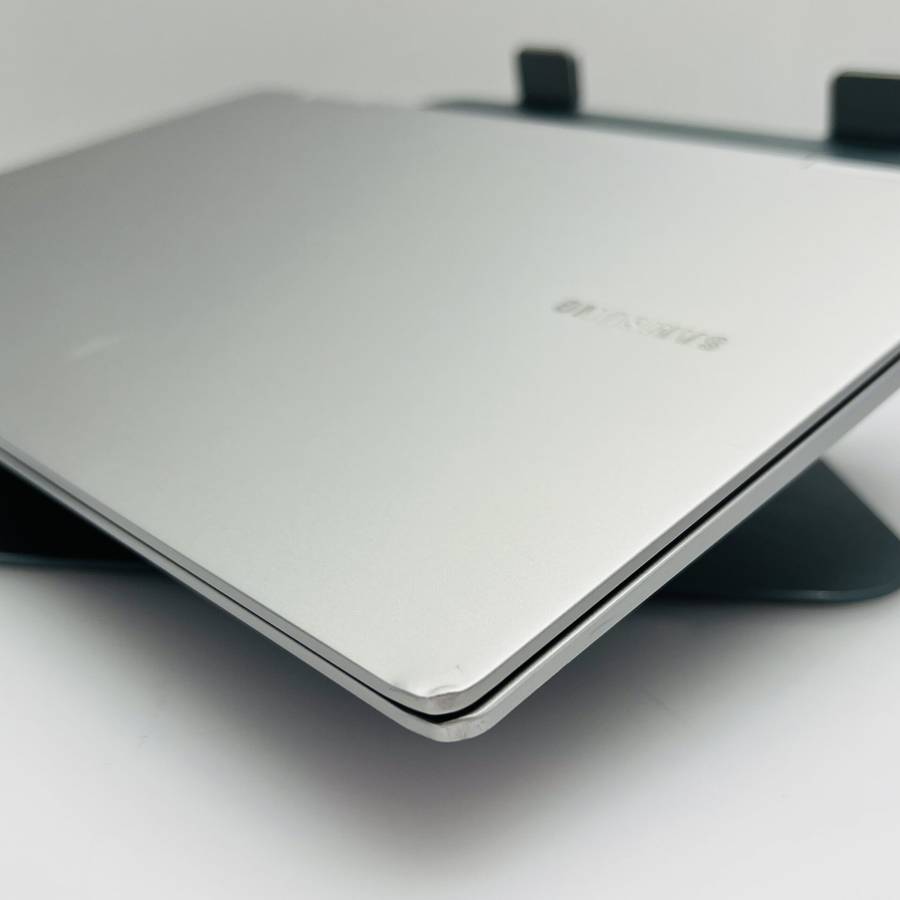 Samsung Galaxy Book 3 13th Gen Core i5 1.30GHz 16GB RAM 512GB SSD Silver (Condition: Good)